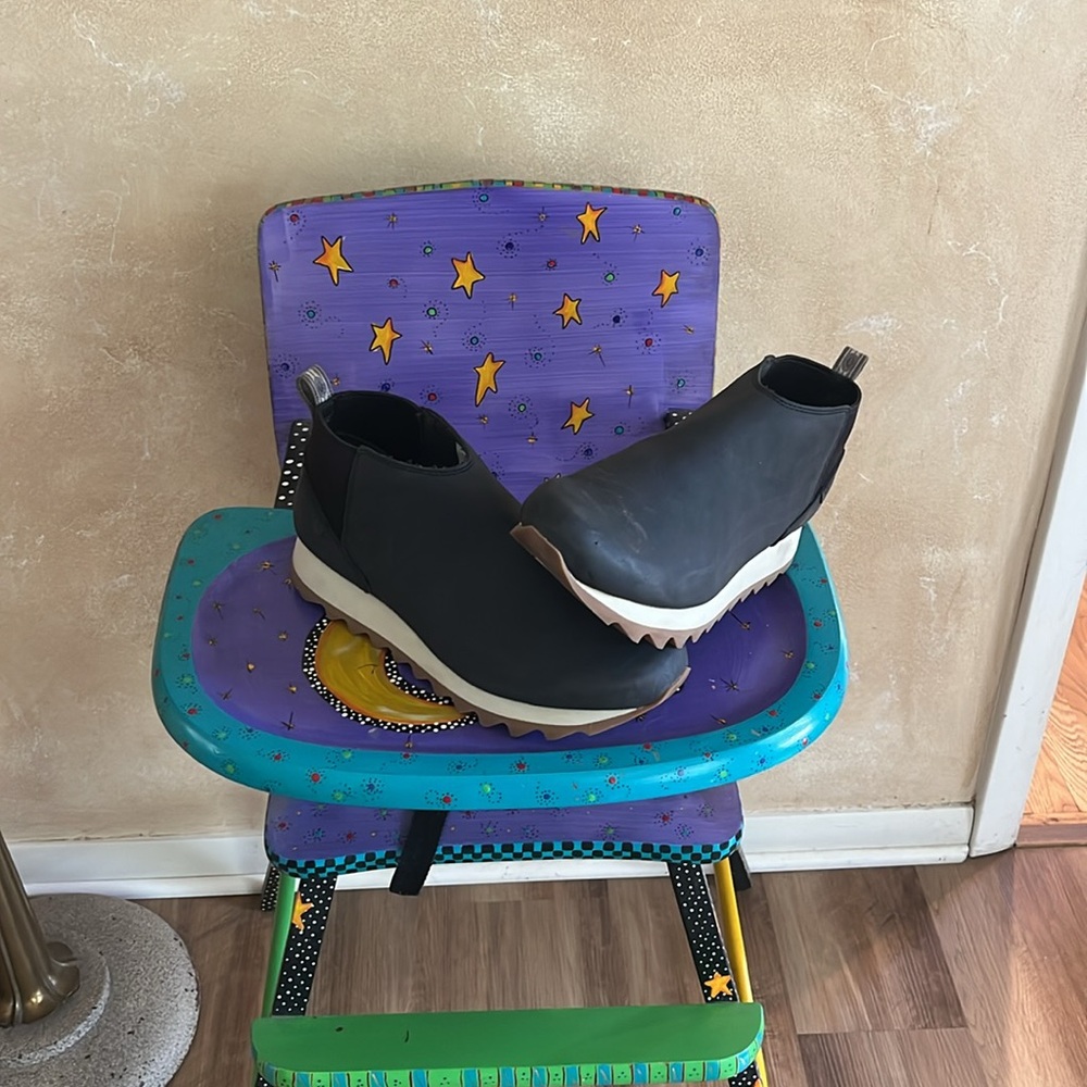 These Merrells are truly unique! - Picture 3 of 3